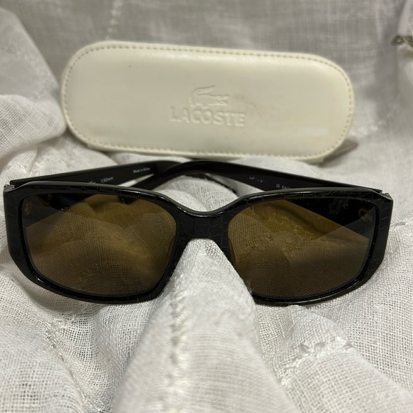 Lacoste Other - Lacoste sunglasses with a case
